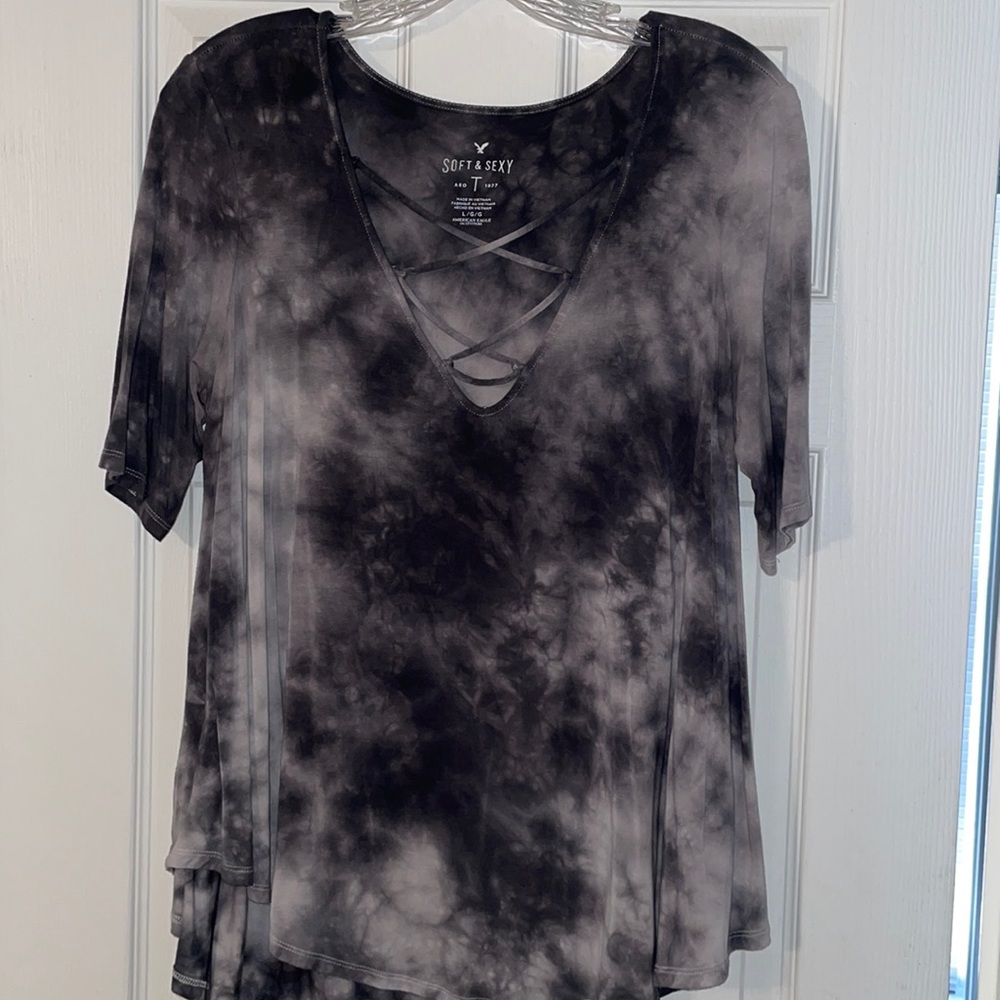 Cute and Comfy American Eagle Top